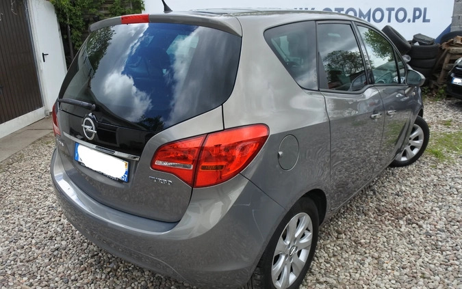 Opel Meriva cena 27900 przebieg: 117000, rok produkcji 2012 z Białystok małe 326